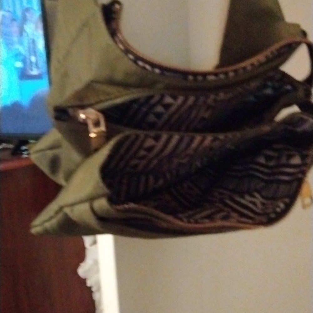 Purse - Picture 2 of 4